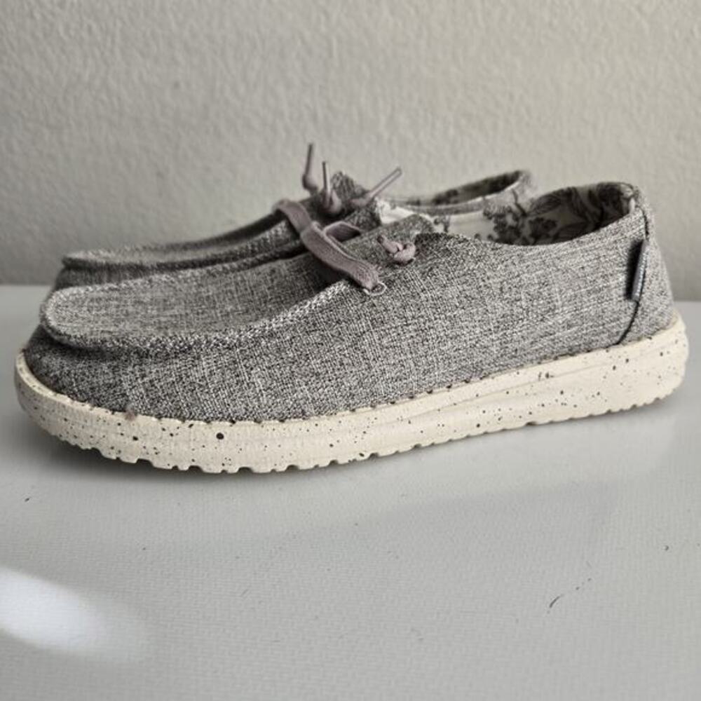 Hey Dude Wendy L Linen‎ Iron Sneakers Women Size 7 Gray Floral Lightweight Shoes